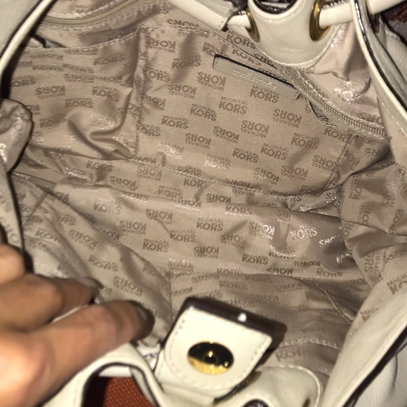 Michael Kors Beige Bag - Picture 3 of 5